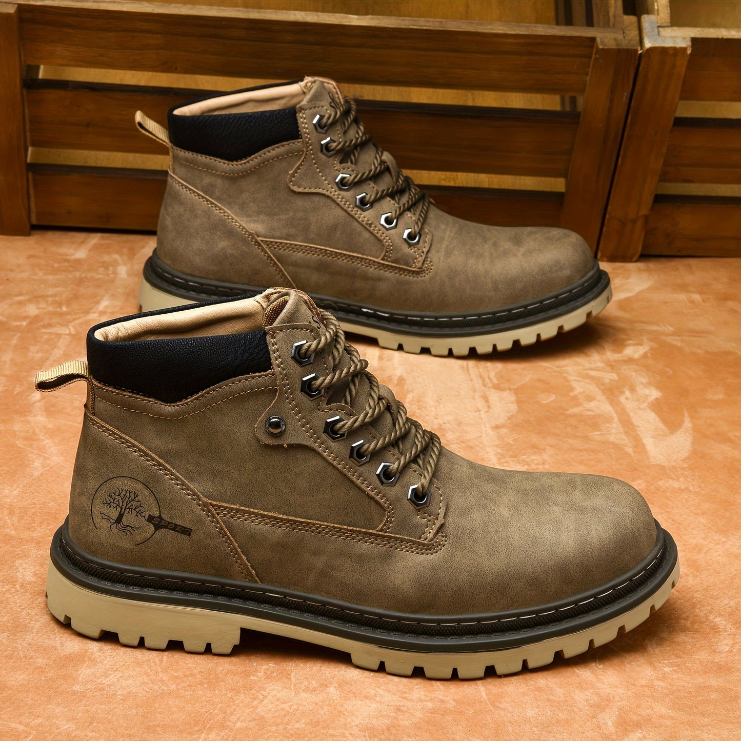 Men's Non Slip Hiking Boots With PU Uppers